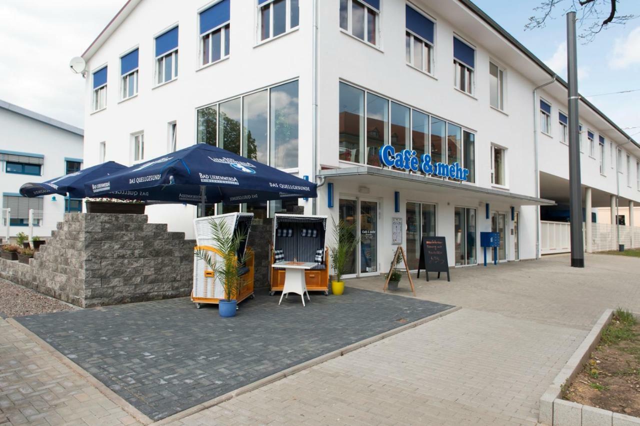 Cafe & Mehr Hotel Хале Екстериор снимка