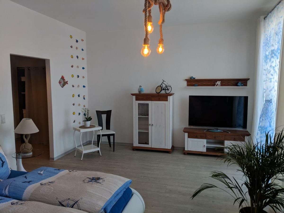 Cafe & Mehr Hotel Хале Екстериор снимка